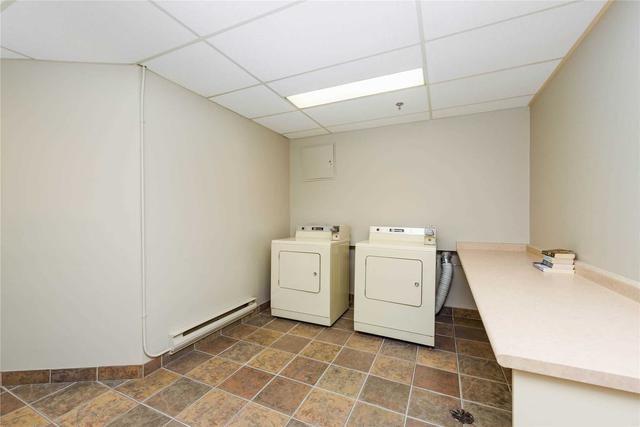 401 - 81 Millside Dr, Condo with 2 bedrooms, 2 bathrooms and 2 parking in Milton ON | Image 2