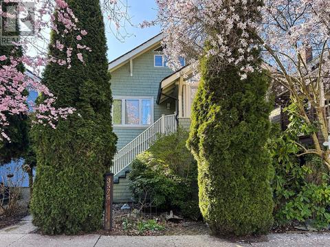 3575 Laurel Street, House detached with 4 bedrooms, 3 bathrooms and null parking in Vancouver BC | Card Image
