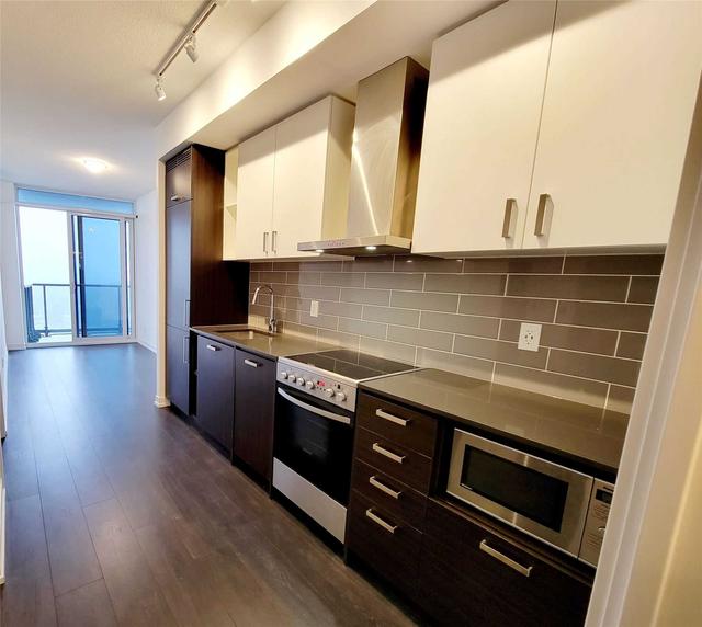 1913 - 125 Redpath Ave, Condo with 1 bedrooms, 1 bathrooms and 0 parking in Toronto ON | Image 2