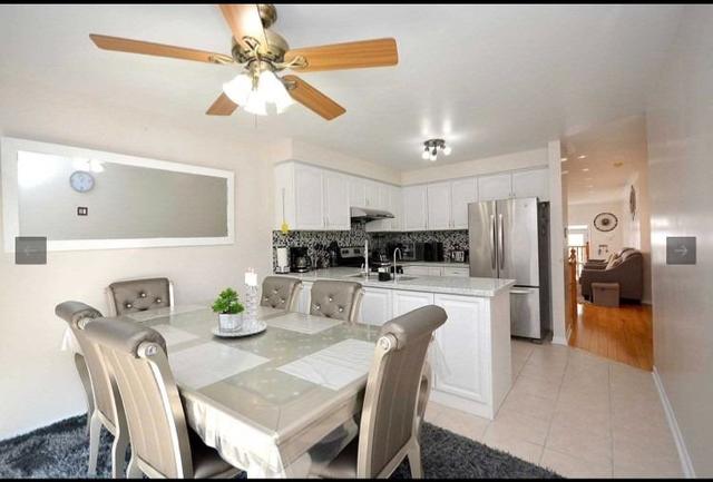 126 Edenbrook Hill Dr, House detached with 2 bedrooms, 3 bathrooms and 6 parking in Brampton ON | Image 3