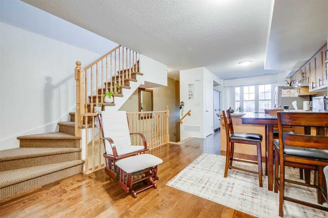 21 - 1380 Costigan Rd, Townhouse with 2 bedrooms, 3 bathrooms and 1 parking in Milton ON | Image 2
