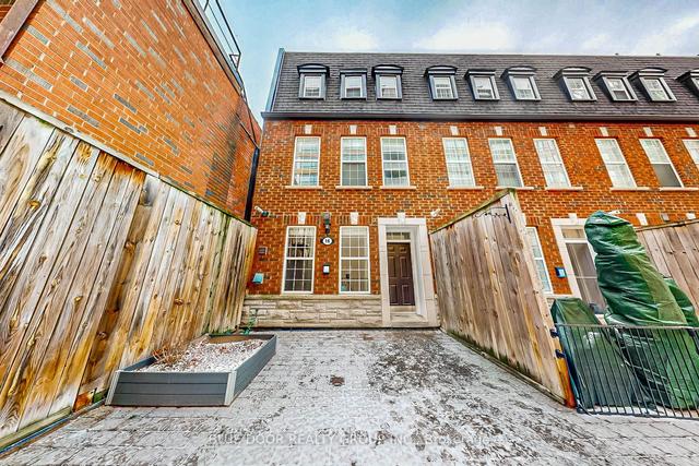 16 - 1970 Bloor St W, House attached with 2 bedrooms, 3 bathrooms and 1 parking in Toronto ON | Image 27