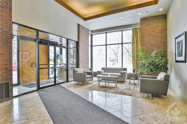 1004 - 44 Emmerson Avenue, Condo with 2 bedrooms, 2 bathrooms and 1 parking in Ottawa ON | Image 4