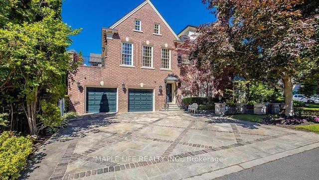 11 Dewbourne Ave, House detached with 5 bedrooms, 8 bathrooms and 4 parking in Toronto ON | Image 30