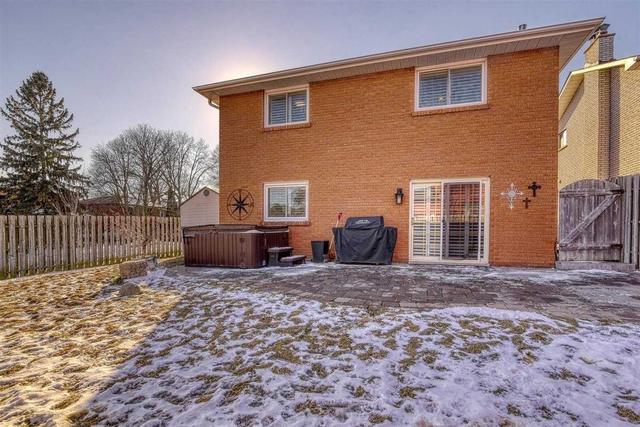 335 Preston Dr, House detached with 3 bedrooms, 2 bathrooms and 5 parking in Oshawa ON | Image 29