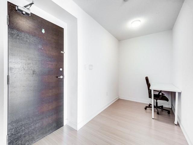 3001 - 21 Iceboat Terr, Condo with 1 bedrooms, 1 bathrooms and 0 parking in Toronto ON | Image 14