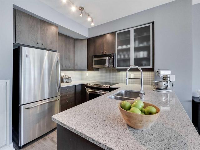 1012 - 438 King St W, Condo with 1 bedrooms, 2 bathrooms and 1 parking in Toronto ON | Image 7