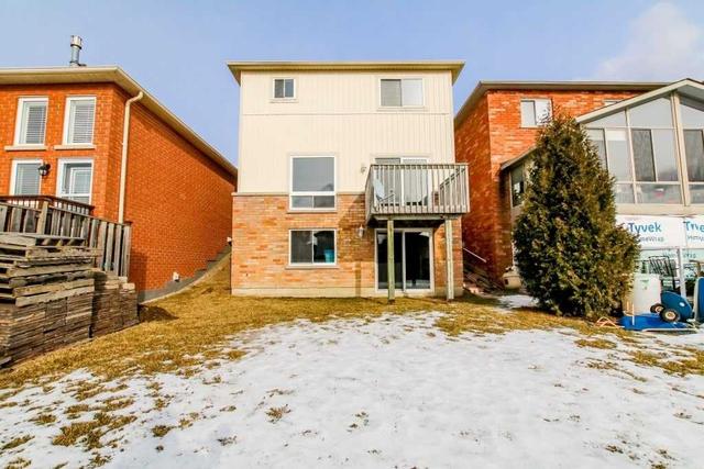557 Blythwood Sq, House detached with 3 bedrooms, 3 bathrooms and 3 parking in Oshawa ON | Image 16