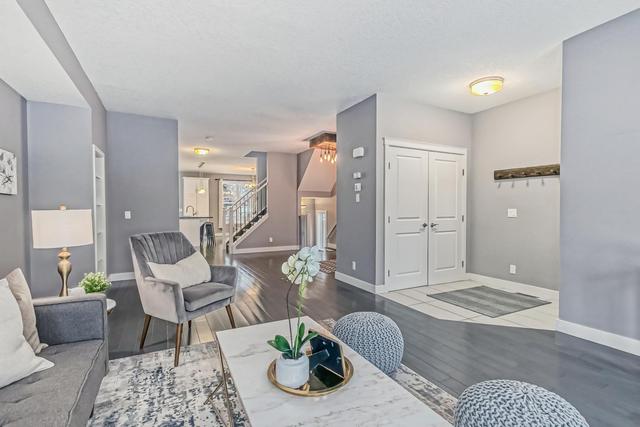 604 38 Street Sw, Home with 3 bedrooms, 2 bathrooms and 4 parking in Calgary AB | Image 1