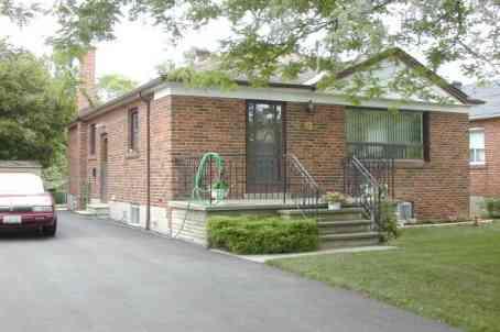 9 Rossford Rd, House detached with 3 bedrooms, 2 bathrooms and 4 parking in Toronto ON | Image 1