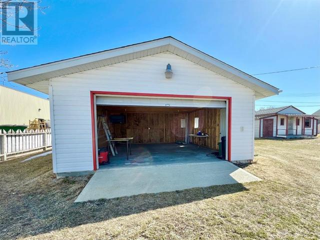 4907/4909 48 Street, House detached with 2 bedrooms, 2 bathrooms and 6 parking in Valleyview AB | Image 8