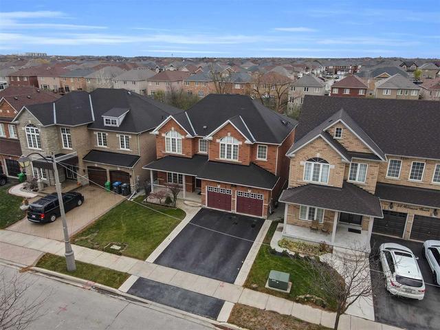 26 Hibiscus Crt, House detached with 4 bedrooms, 5 bathrooms and 6 parking in Brampton ON | Image 23