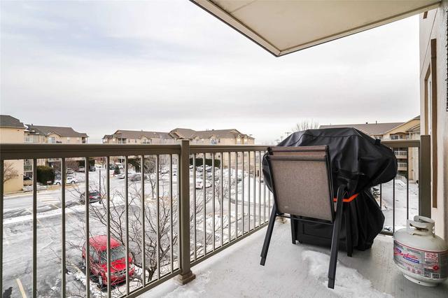 301 - 1460 Bishops Gate, Condo with 2 bedrooms, 2 bathrooms and 1 parking in Oakville ON | Image 5