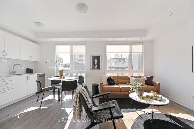 7 - 12 Marquette Ave, Townhouse with 2 bedrooms, 2 bathrooms and 2 parking in Toronto ON | Image 10