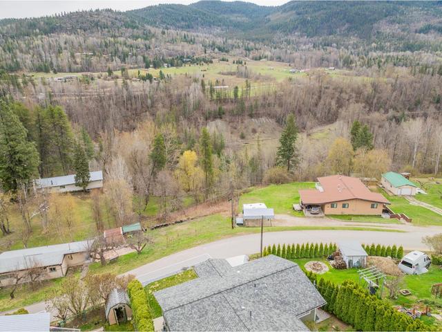 1222 Fox Road, House detached with 3 bedrooms, 2 bathrooms and null parking in Kootenay Boundary A BC | Image 62