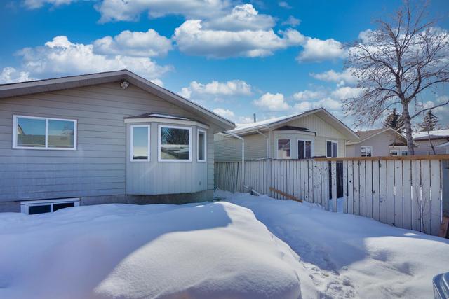 84 Rivervalley Drive Se, House detached with 3 bedrooms, 3 bathrooms and 2 parking in Calgary AB | Image 48