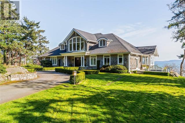 2600 Queenswood Dr, House detached with 5 bedrooms, 7 bathrooms and 10 parking in Saanich BC | Image 77