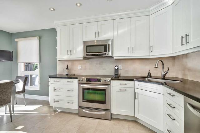 1174 Montrose Abbey Dr, House detached with 3 bedrooms, 4 bathrooms and 4 parking in Oakville ON | Image 2