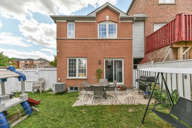 47 Caranci Cres, House detached with 3 bedrooms, 3 bathrooms and 4 parking in Brampton ON | Image 28