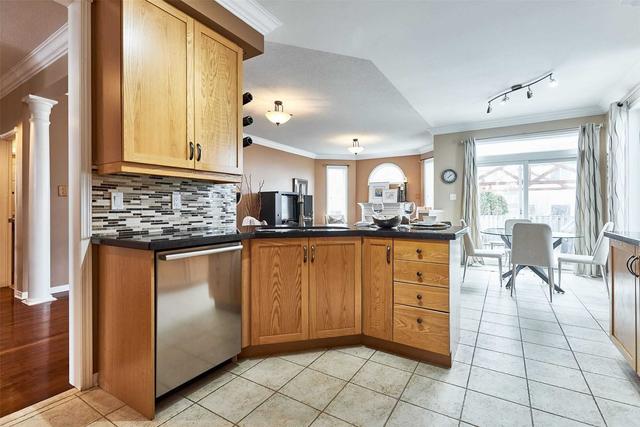 10 Seaboard Gate, House detached with 2 bedrooms, 3 bathrooms and 4 parking in Whitby ON | Image 38