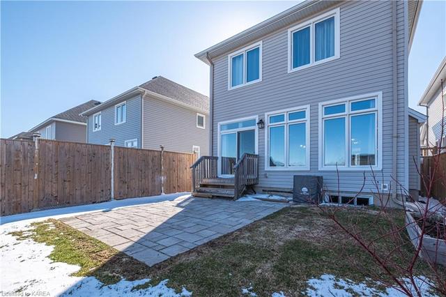 520 Savannah Court, House detached with 3 bedrooms, 2 bathrooms and 3 parking in Kingston ON | Image 43