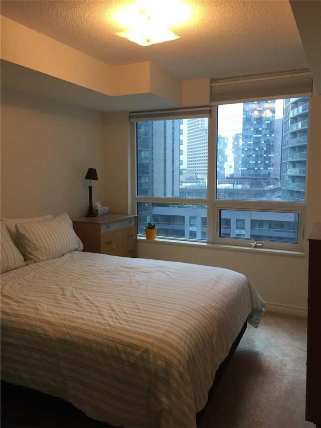 1003 - 19 Grand Trunk Cres, Condo with 1 bedrooms, 1 bathrooms and 0 parking in Toronto ON | Image 10