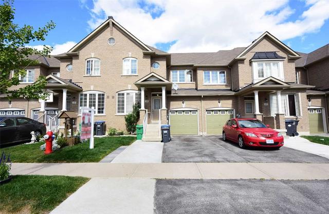 19 Nutwood Way, House attached with 3 bedrooms, 4 bathrooms and 3 parking in Brampton ON | Image 4