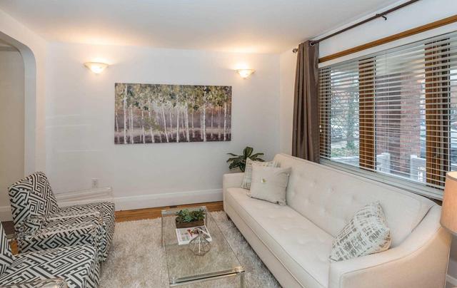 81 Robina Ave, House semidetached with 3 bedrooms, 2 bathrooms and 1 parking in Toronto ON | Image 2