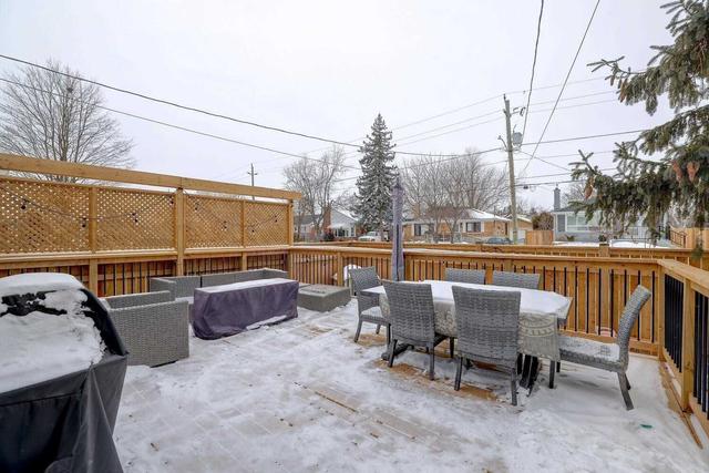 206 Elm Ave, House detached with 3 bedrooms, 2 bathrooms and 3 parking in Milton ON | Image 17