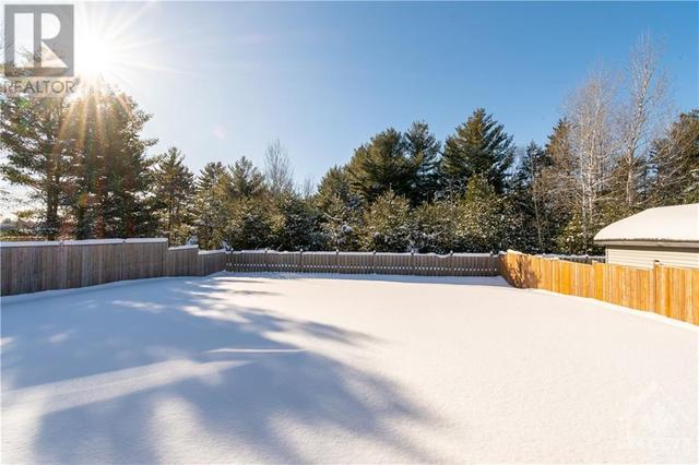 20 Marquis Drive, House detached with 3 bedrooms, 2 bathrooms and 6 parking in Petawawa ON | Image 24
