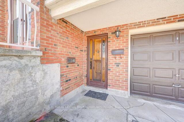 43 Starview Dr, House semidetached with 3 bedrooms, 2 bathrooms and 4 parking in Toronto ON | Image 34