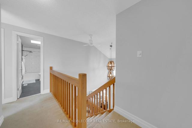 90 Hilldale Cres, House detached with 3 bedrooms, 4 bathrooms and 6 parking in Guelph ON | Image 3