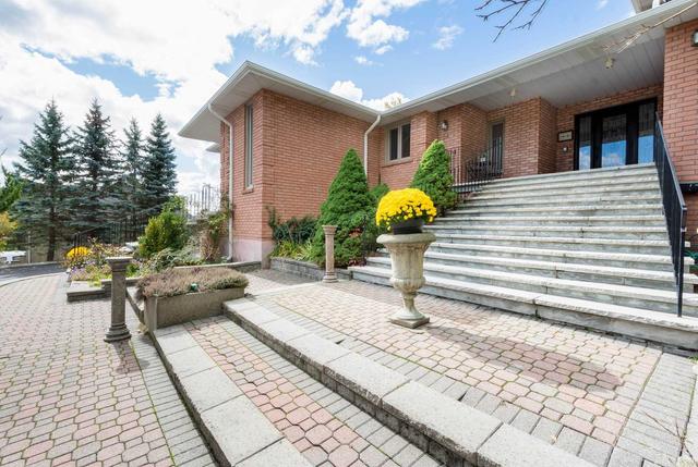 64 Dean Pl, House detached with 4 bedrooms, 5 bathrooms and 33 parking in Vaughan ON | Image 12
