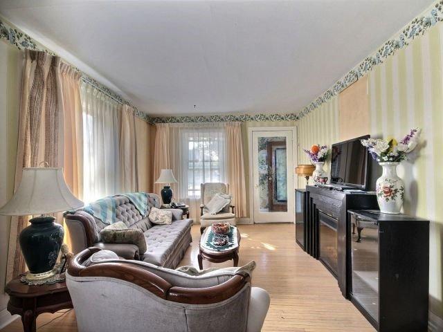 292 Wharncliffe Rd S, House detached with 2 bedrooms, 2 bathrooms and 4 parking in London ON | Image 4