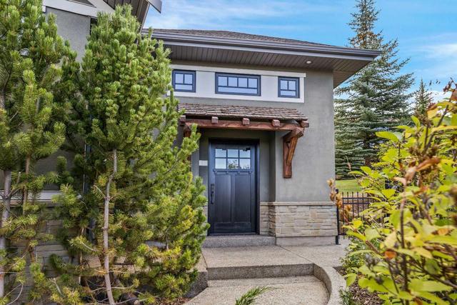 34 Spring Valley Place Sw, House detached with 3 bedrooms, 4 bathrooms and 6 parking in Calgary AB | Image 2