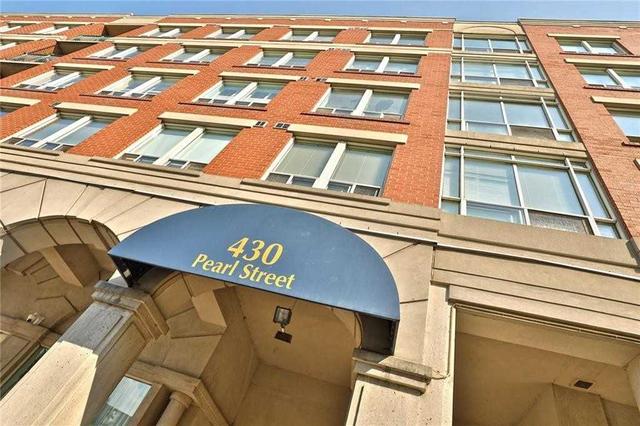 502 - 430 Pearl St, Condo with 2 bedrooms, 2 bathrooms and 1 parking in Burlington ON | Image 1