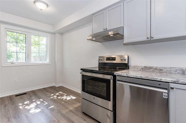 1419 Gordon St, Townhouse with 3 bedrooms, 3 bathrooms and 1 parking in Guelph ON | Image 16