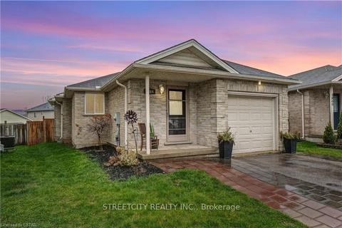 1864 Bloom Cres, House detached with 3 bedrooms, 1 bathrooms and 3 parking in London ON | Card Image