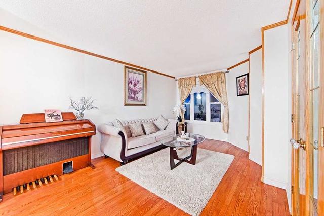 125 Gennela Sq, House detached with 4 bedrooms, 4 bathrooms and 5 parking in Toronto ON | Image 25