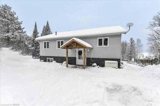 237 Neault Road, House detached with 4 bedrooms, 2 bathrooms and 8 parking in Papineau Cameron ON | Image 1