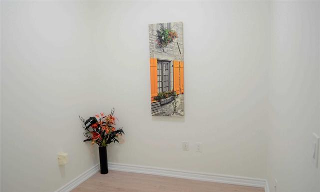 819 - 800 Lawrence Ave W, Condo with 1 bedrooms, 1 bathrooms and 1 parking in Toronto ON | Image 4
