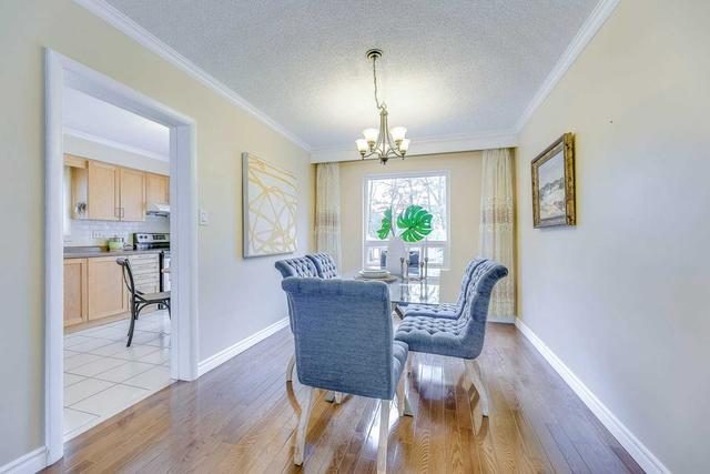 1428 Freeport Dr, House semidetached with 3 bedrooms, 2 bathrooms and 4 parking in Mississauga ON | Image 3