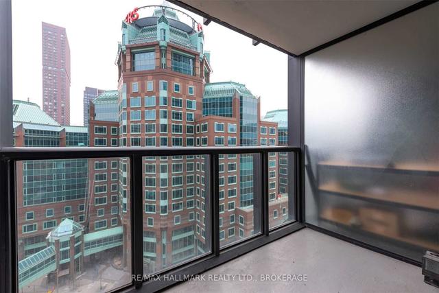 1311 - 110 Charles St E, Condo with 1 bedrooms, 1 bathrooms and 0 parking in Toronto ON | Image 4