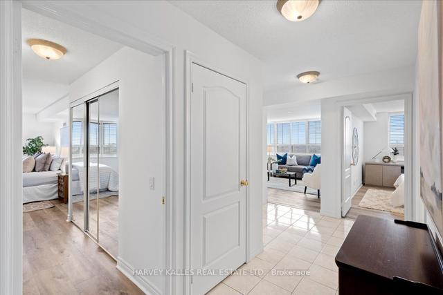 1609 - 265 Ridley Blvd, Condo with 2 bedrooms, 2 bathrooms and 1 parking in Toronto ON | Image 8