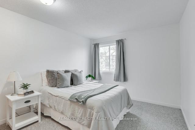 203 - 737 Deveron Cres, Condo with 2 bedrooms, 1 bathrooms and 1 parking in London ON | Image 9
