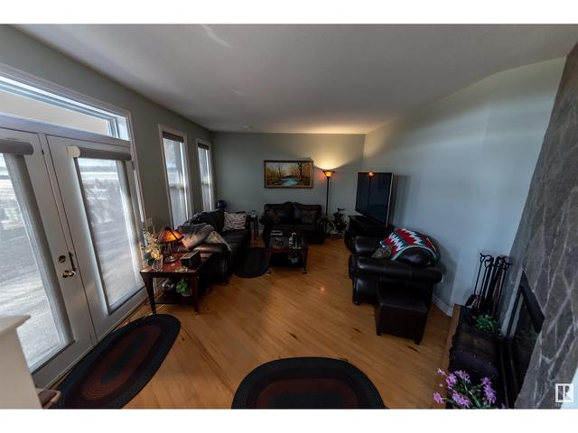 37 Lakeshore Dr, House detached with 2 bedrooms, 2 bathrooms and null parking in Sandy Beach AB | Image 34