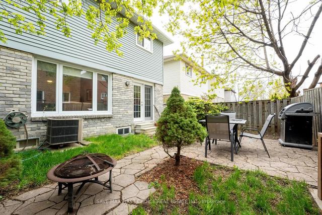 36 Roehampton Cres, House detached with 3 bedrooms, 3 bathrooms and 6 parking in Brampton ON | Image 32