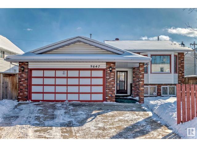 9647 106a Av Nw, House detached with 6 bedrooms, 3 bathrooms and 4 parking in Edmonton AB | Image 1