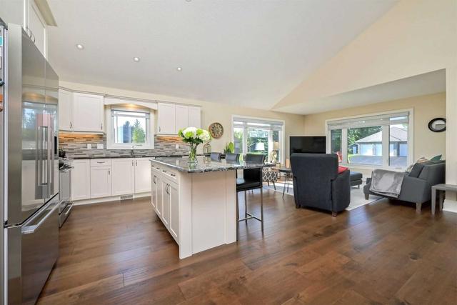 61 Iron Wood Dr, House detached with 2 bedrooms, 3 bathrooms and 3 parking in Meaford ON | Image 3
