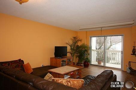 80 Cheryl Shepway, Townhouse with 3 bedrooms, 2 bathrooms and 3 parking in Toronto ON | Image 3